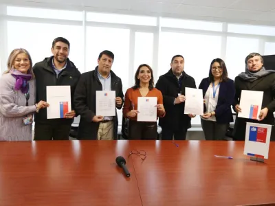Servicio de Salud Del Reloncaví y Municipalidad de Llanquihue firman convenio con Fonasa para construir centro de diálisis