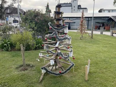 Tannenbaum Fest: El evento puertovarino que cumple diez años decorando árboles navideños en la ciudad