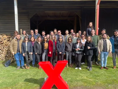 TEDxFrutillar‬‭ Descarbonización: Repensando nuestras industrias desde una mirada baja en carbono‬