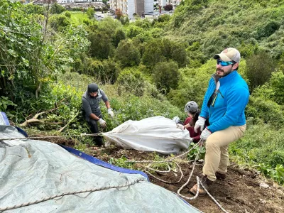 Tres toneladas de voluminosos fueron retiradas de Quebrada Honda en Puerto Varas