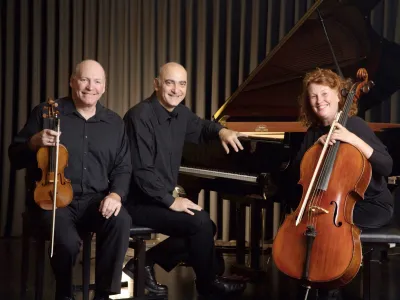 “Trío Acorde”: Laureada agrupación canadiense de música de cámara se presenta en Puerto Varas