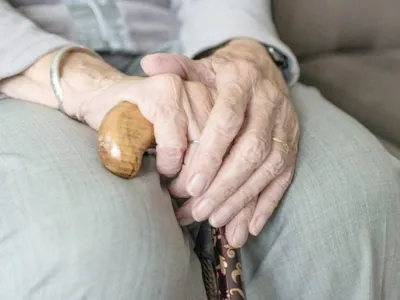 Un total de 300 adultos mayores contarán con apoyo domiciliario a nivel regional