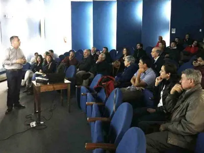 Vecinos conocieron resultado del estudio de ingeniería para mejoramiento del camino Línea Nueva 