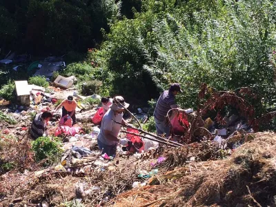 Vecinos de Puerto Chico realizaron jornada de limpieza de microbasural en Quebrada Honda 
