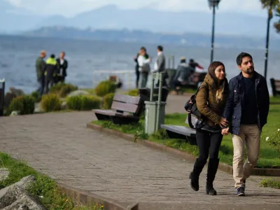 Viajar es la actividad que reporta mayores grados de felicidad según habitantes de Puerto Varas