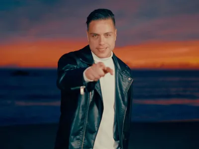 Ex voz de La Noche, Yoan Amor, se presentará en Dreams Puerto Varas interpretando temas de su nuevo disco “35”